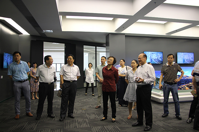 Visiting Leaders Visit Huizhou KTC Company Exhibition Hall