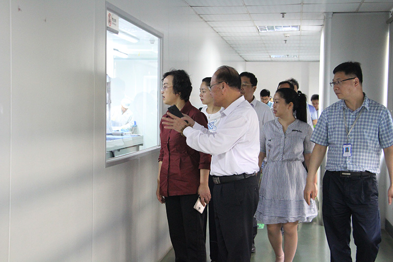 Visiting Leaders Visit KTC Company's Intelligent Production Workshop