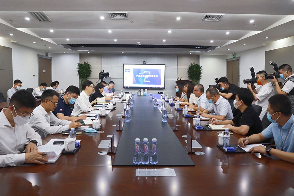 Party Secretary of Longgang District Committee, Zhang Liwei, Leads a Delegate Visit to KTC